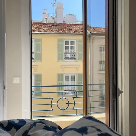The Entire 2 Rooms, Balcony, Sea View * Nizza