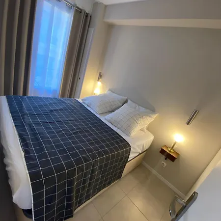 The Entire 2 Rooms, Balcony, Sea View Appartamento
