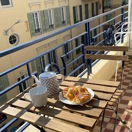 The Entire 2 Rooms, Balcony, Sea View * 尼斯