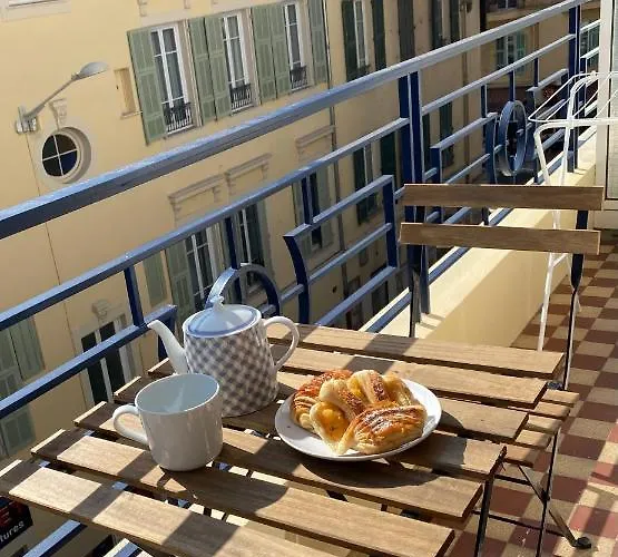 The Entire 2 Rooms, Balcony, Sea View * 니스