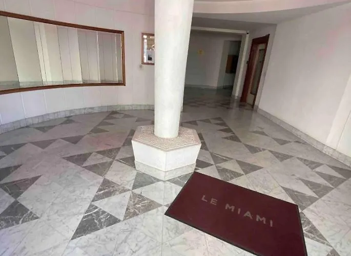 The Entire 2 Rooms, Balcony, Sea View 아파트