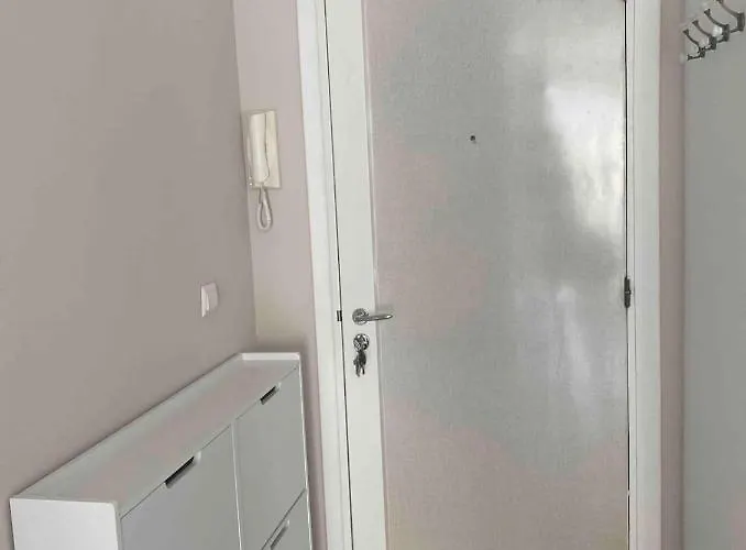 The Entire 2 Rooms, Balcony, Sea View * 니스