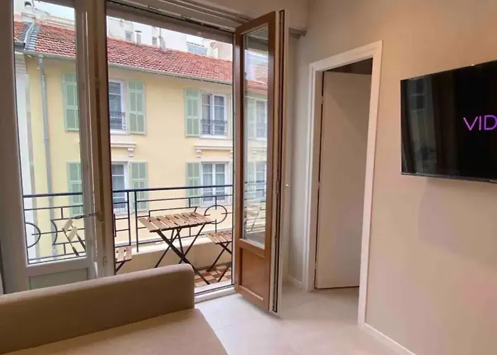 The Entire 2 Rooms, Balcony, Sea View *