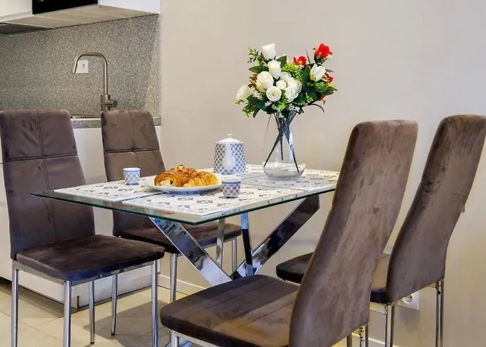 Apartamento The Entire 2 Rooms, Balcony, Sea View *